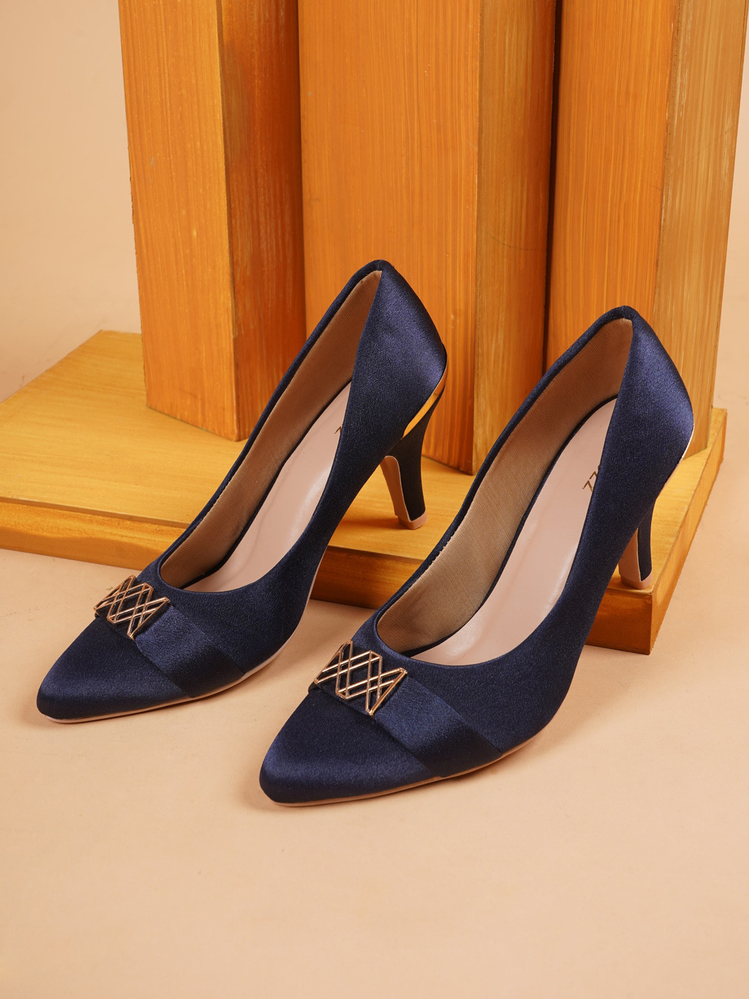 Rubeezz Women Blue Embellished Party Pumps