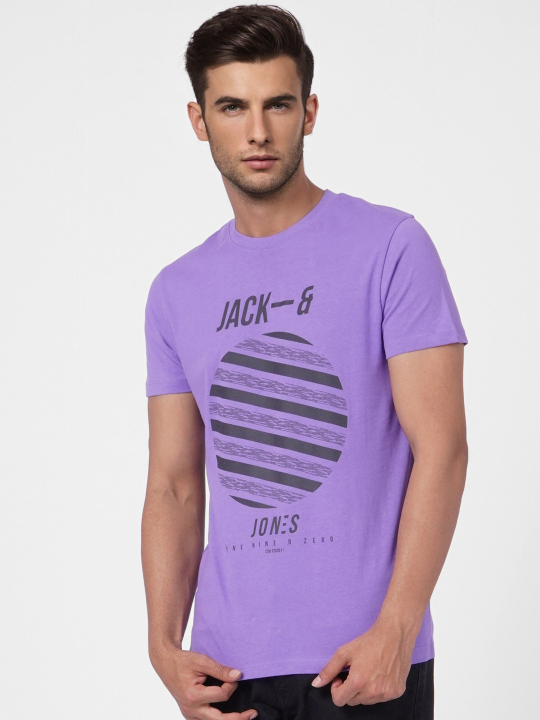 Jack & Jones Men Purple & Black Printed Slim Fit  Pure Cotton T-shirt