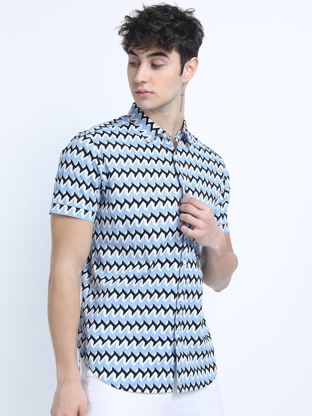 KETCH Men Black & Blue Slim Fit Floral Printed Casual Shirt