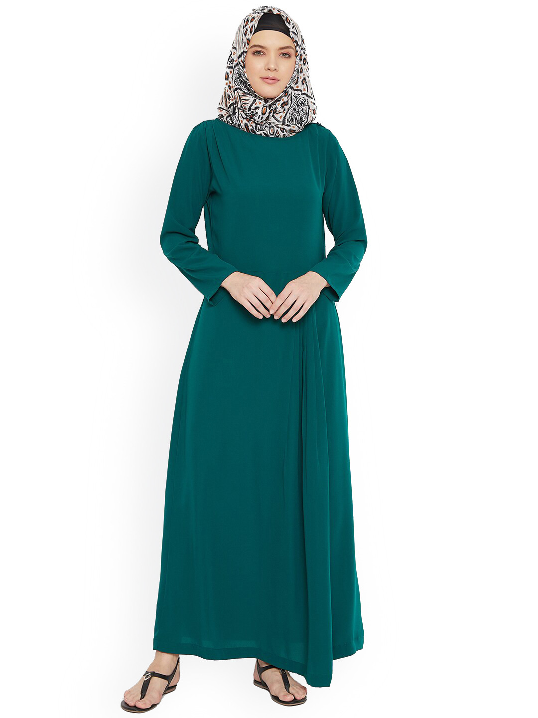 MOMIN LIBAS Green Solid Boat Neck Abaya