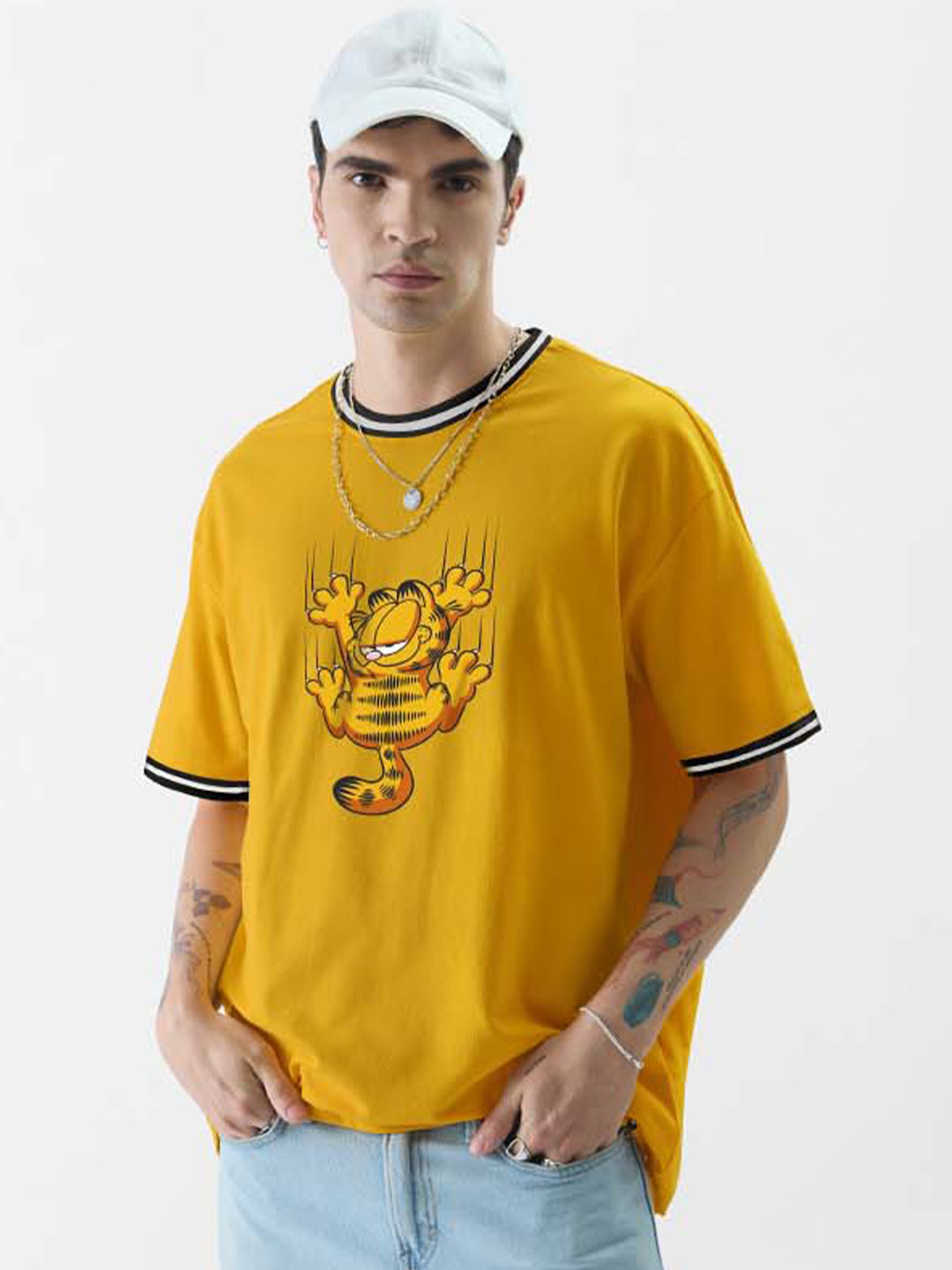 The Souled Store Men Mustard Yellow Garfield Clingy Print Oversized T-Shirt