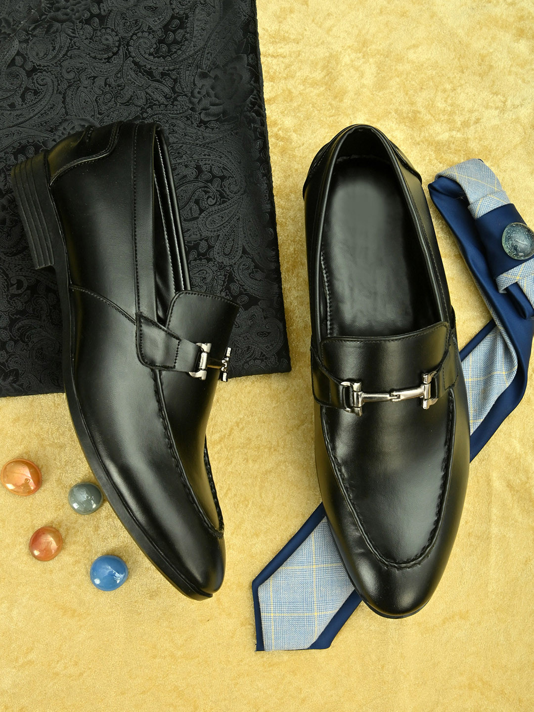 INVICTUS Men Black Faux Leather Formal Horsebit Loafers