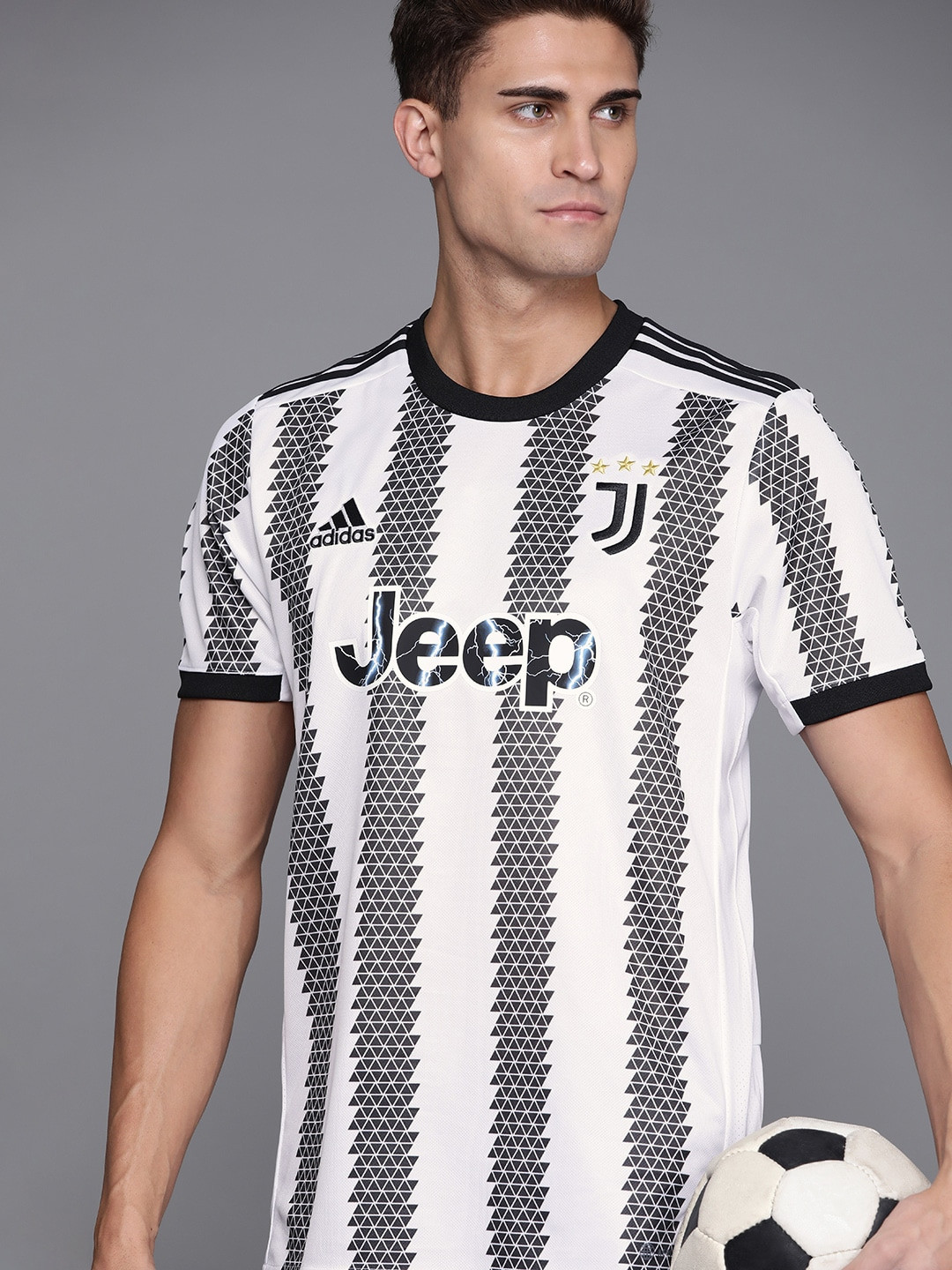 ADIDAS Men White & Black H JSY Geometric Print Aeroready Juventus Football T-shirt