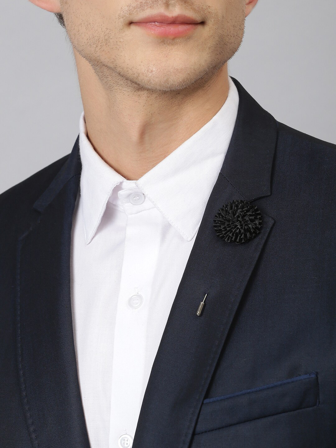 Tossido Men Black Metal Lapel Pin