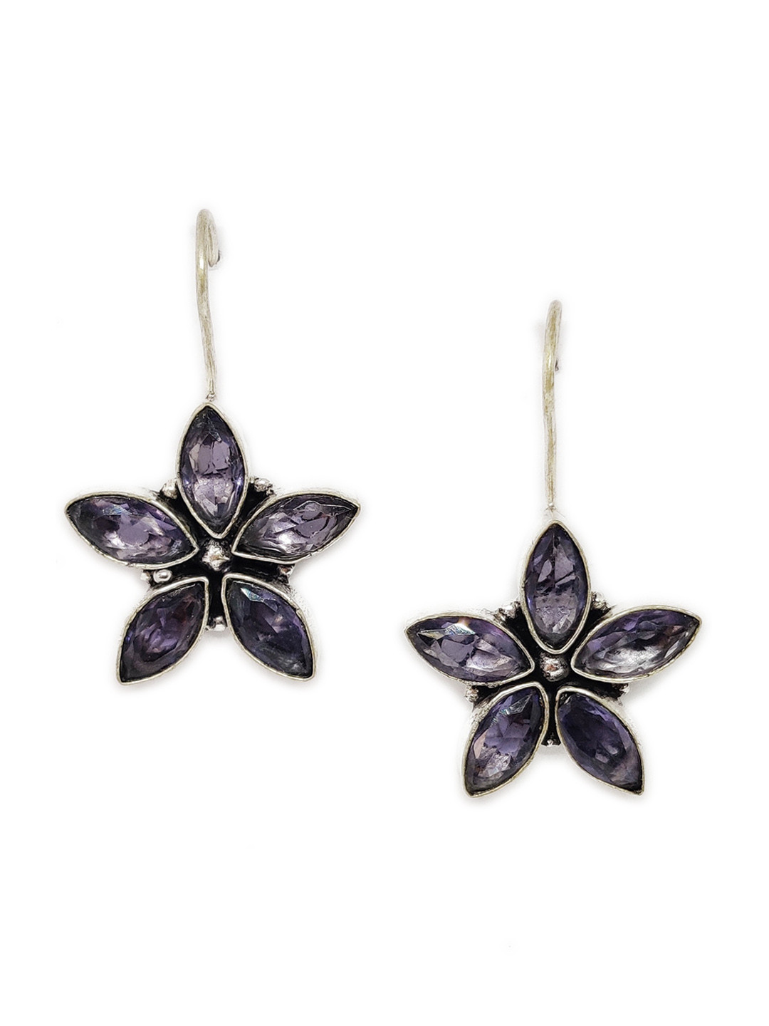 EL REGALO White & Silver-Toned Floral Drop Earrings