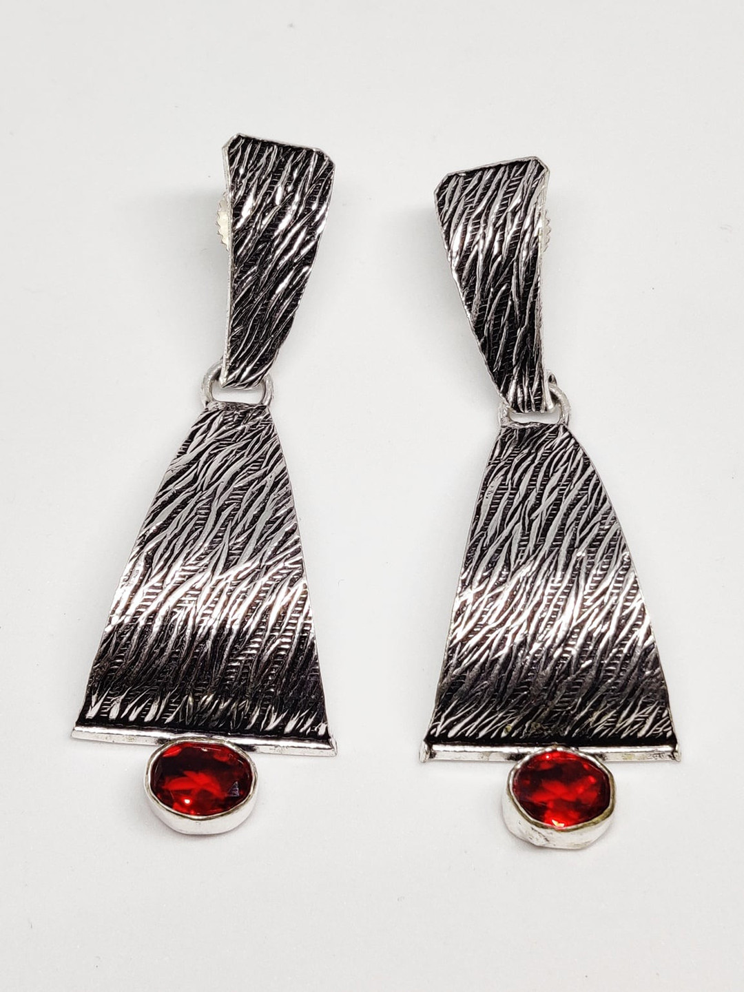 EL REGALO Silver-Toned Triangular Drop Earrings