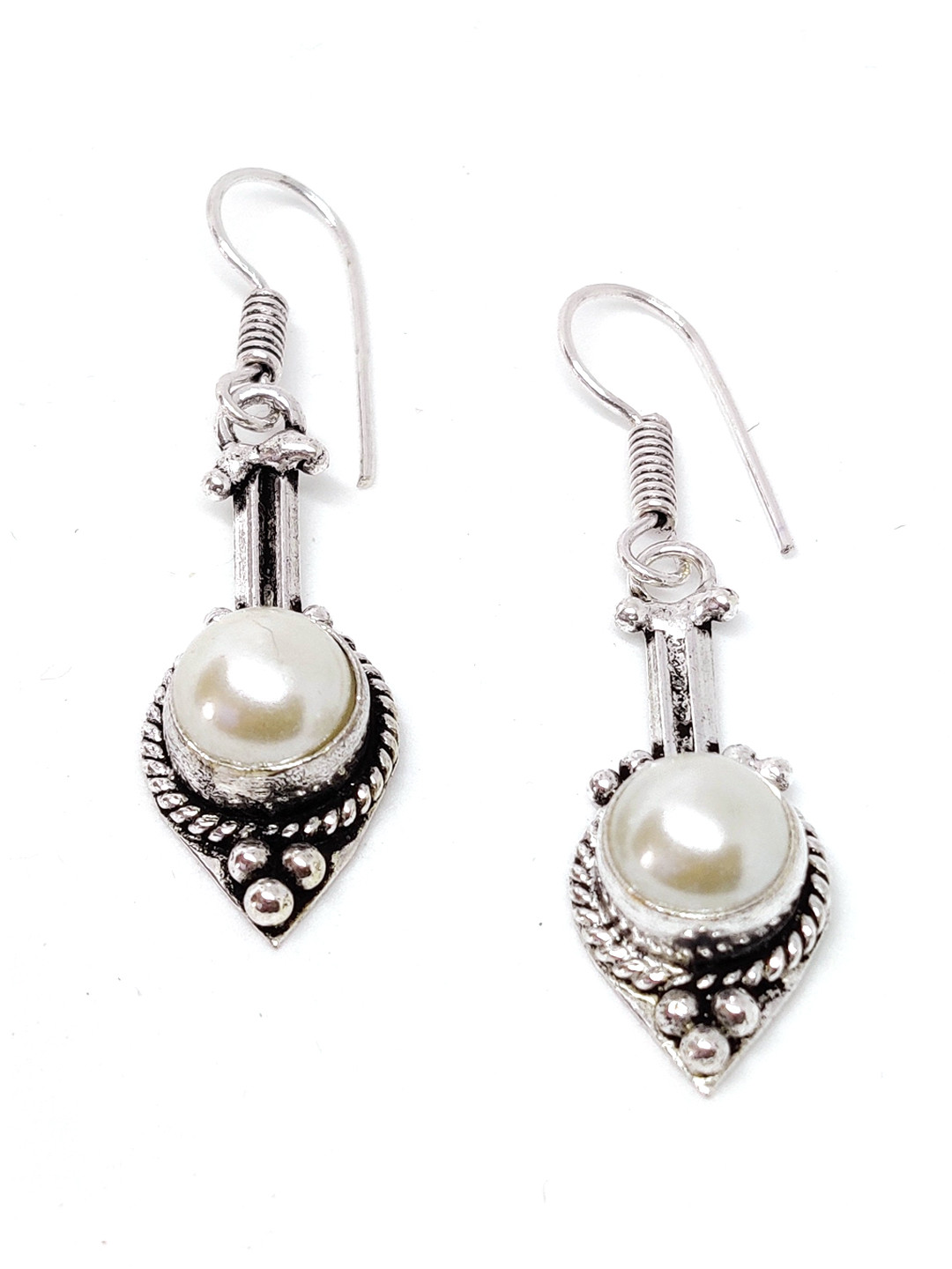 EL REGALO Silver-Toned & White German Silver Contemporary Drop Earrings