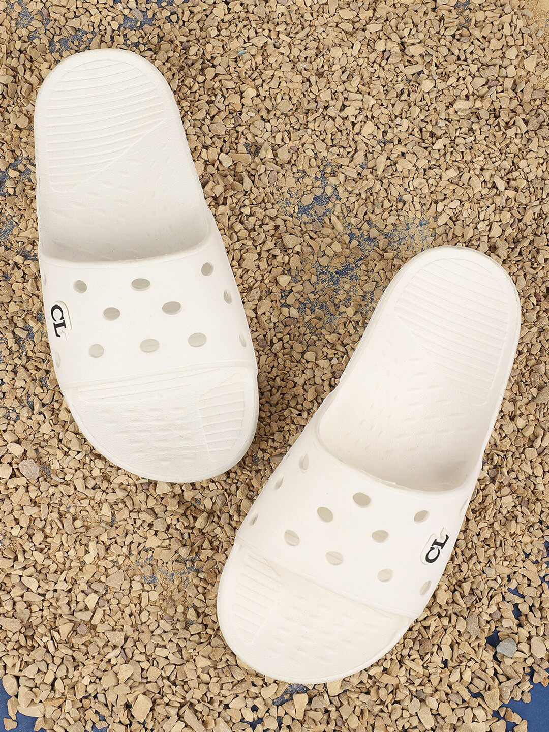 Carlton London Men Off-White Solid Sliders