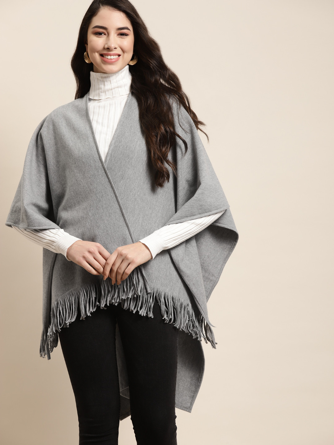 Qurvii Women Grey Longline Shrug