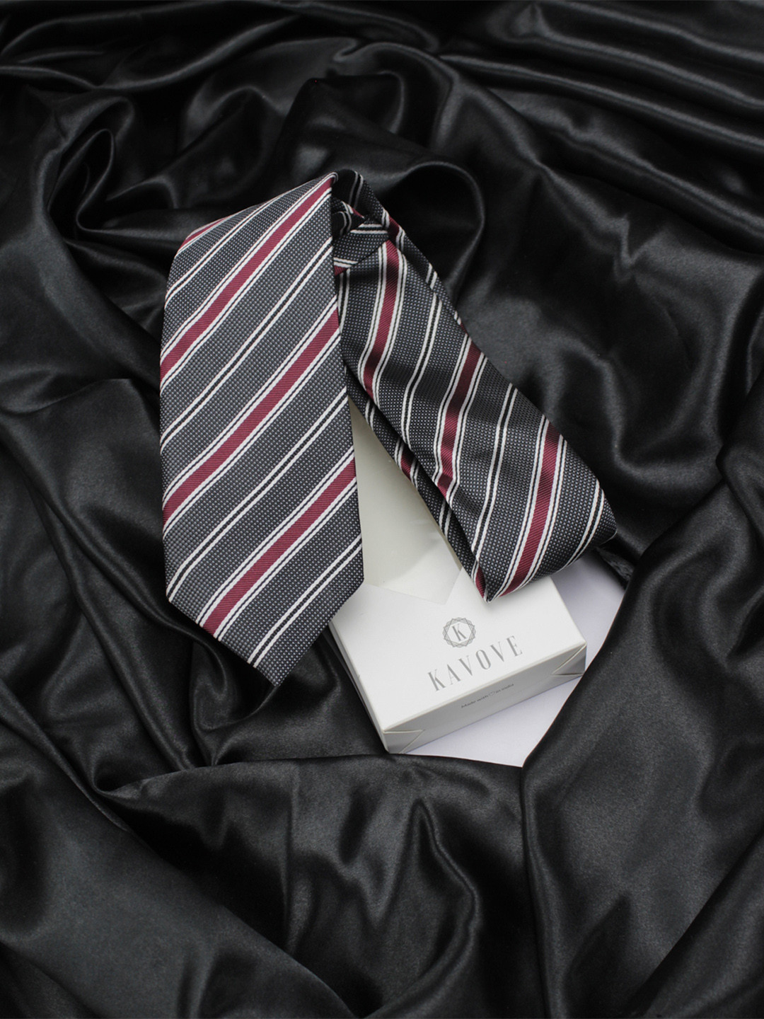 Kavove Men Grey & Maroon Striped Broad Tie