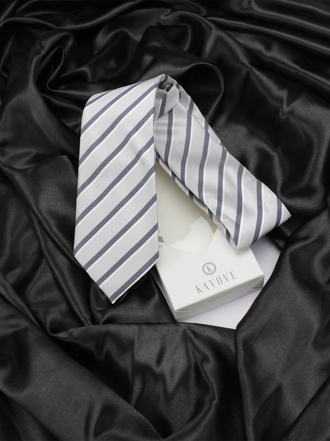 Kavove Men White & Grey Striped Broad Tie