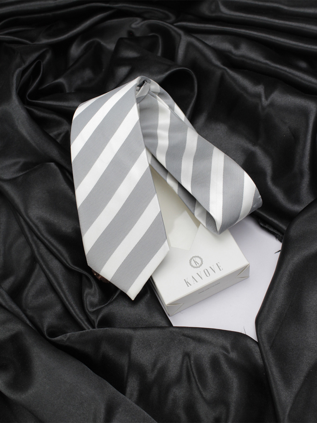 Kavove Men Grey & White Striped Broad Neck Tie