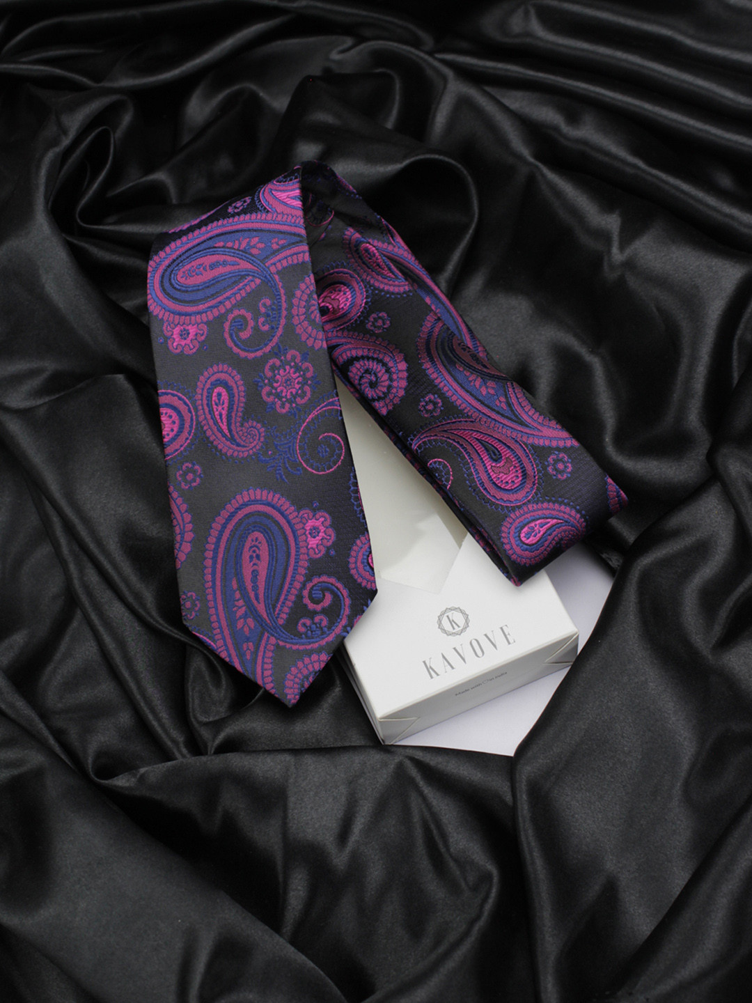 Kavove Men Black & Violet Woven Design Broad Tie