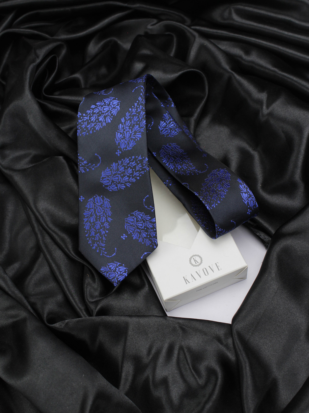 Kavove Men Navy Blue Paisley Woven Design Broad Tie