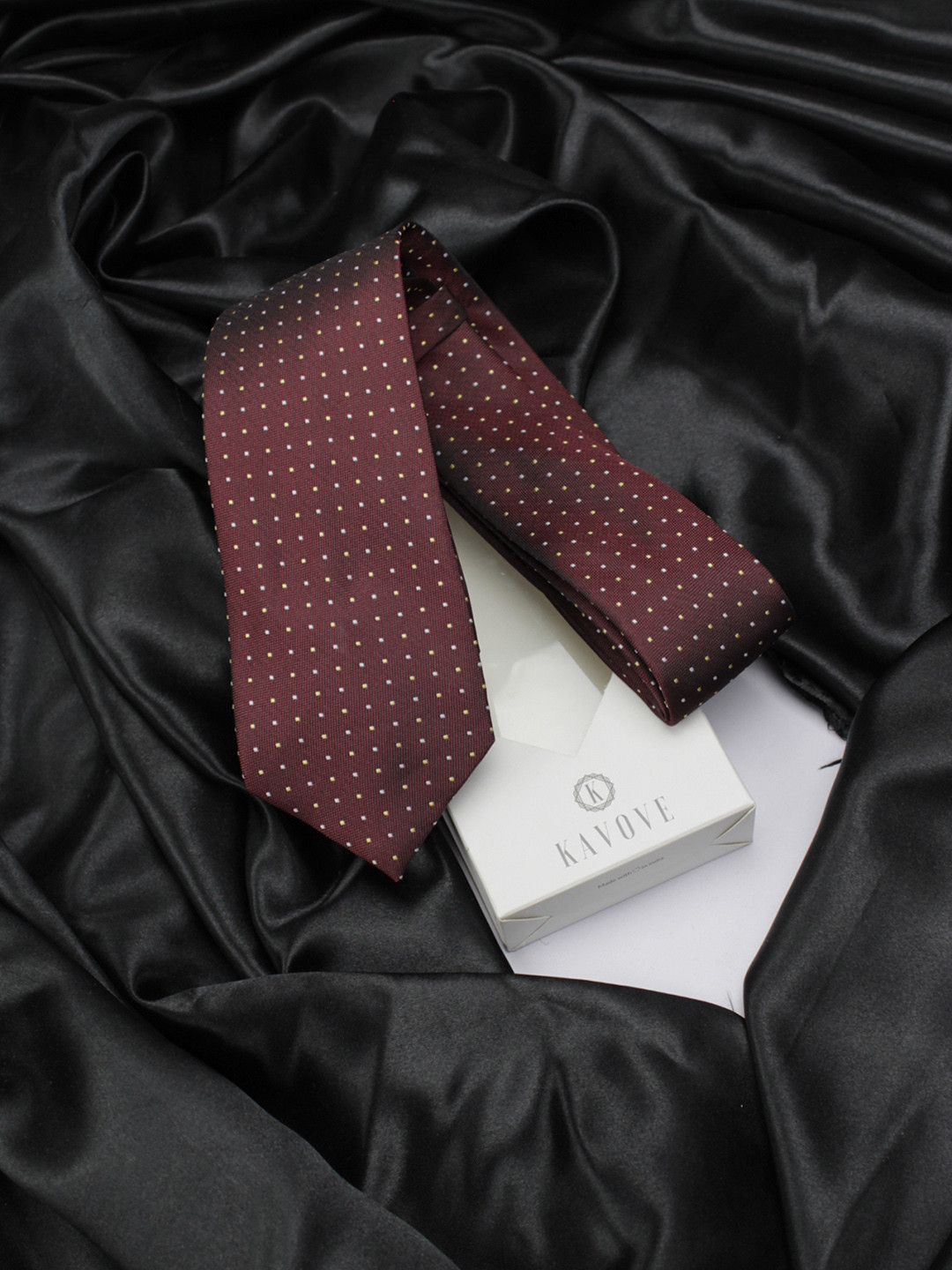 Kavove Men Maroon The Refreshing Twin Polka Dot Woven Design Broad Tie
