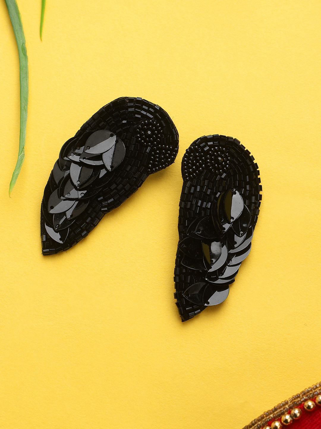 Mali Fionna Black Feather Shaped Drop Earrings