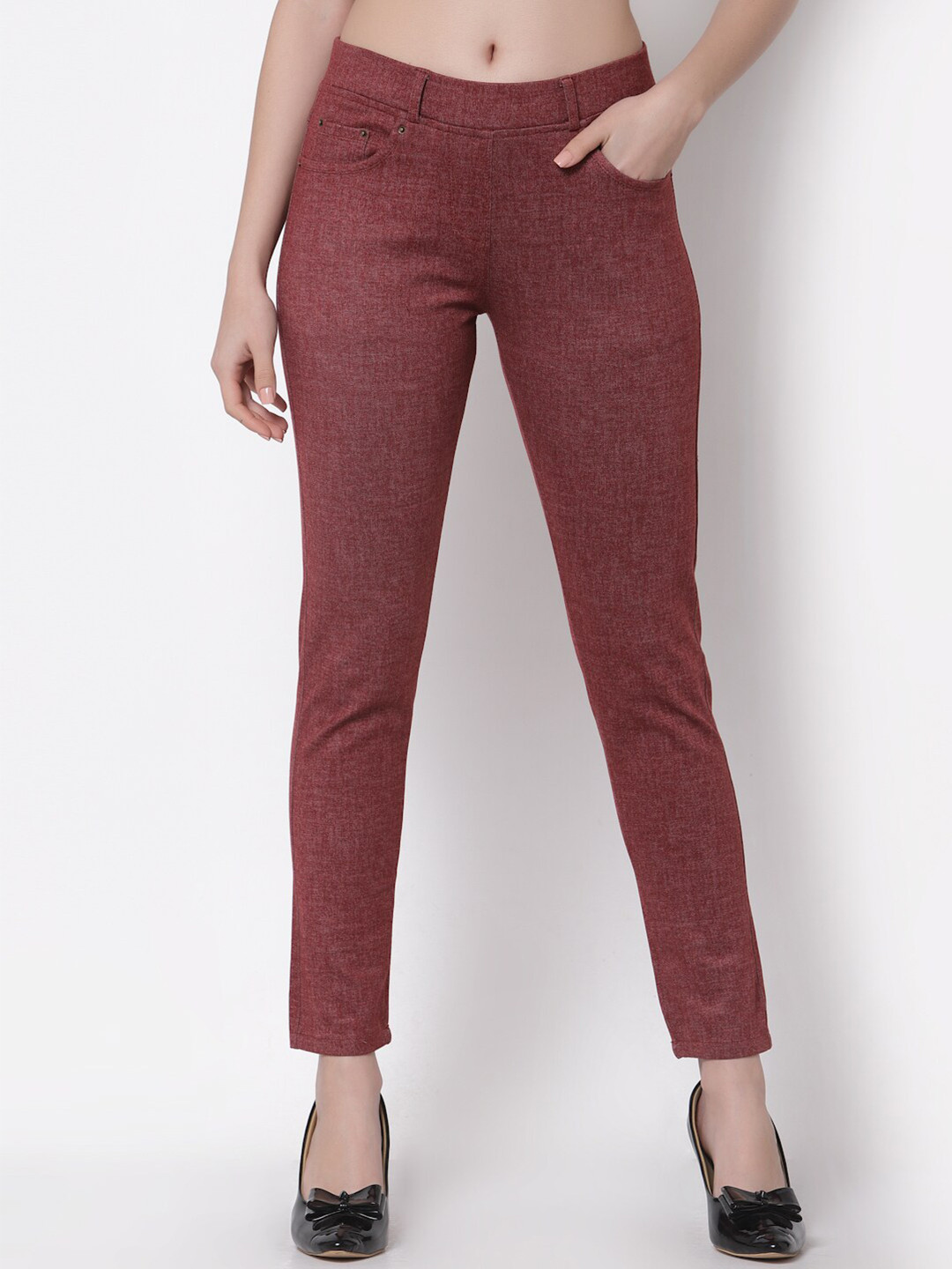 Westwood Woman Maroon Solid Jeggings