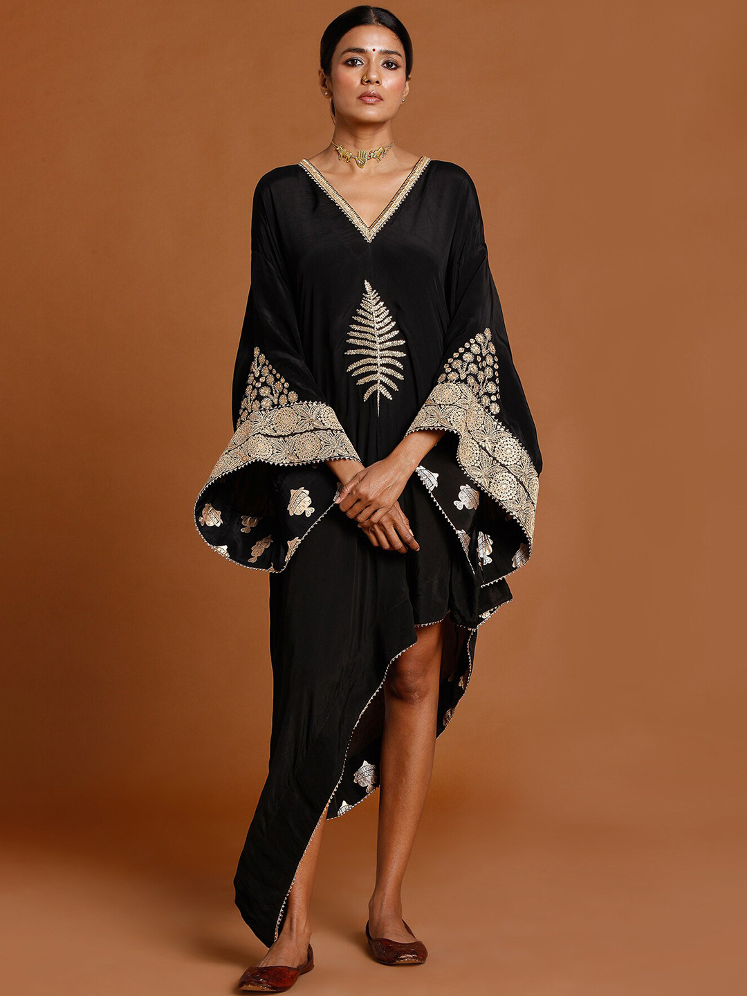 Masaba Black & Gold-Toned Floral Embroidered Crepe Ethnic Kaftan Midi Dress