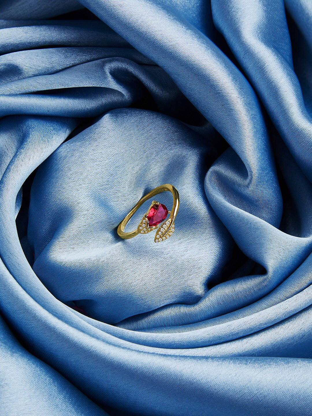 GIVA 925 Sterling Silver Rhodium Plated Wine Twirling Petal Ring