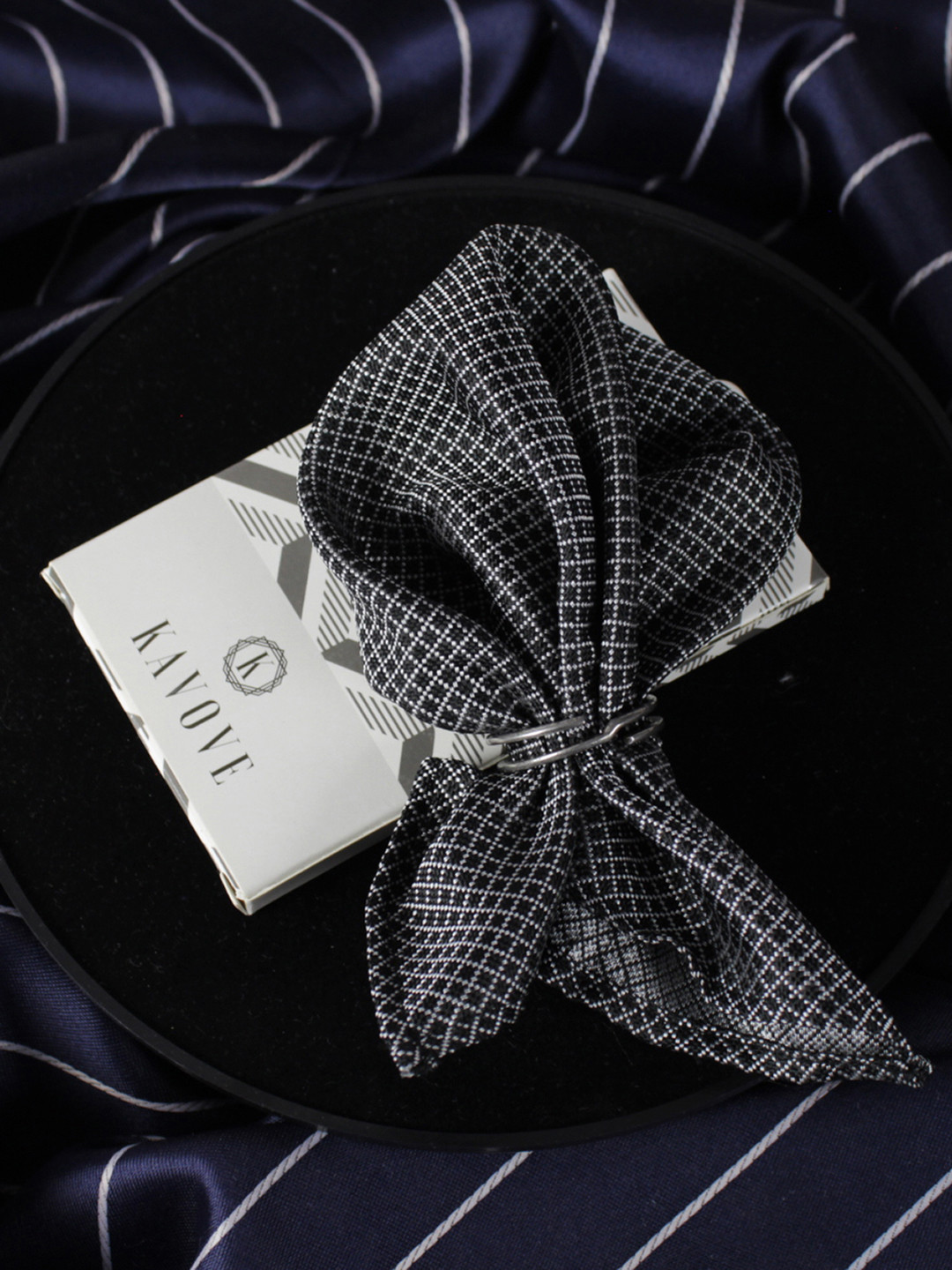 Kavove Men Green Checked Pocket Square