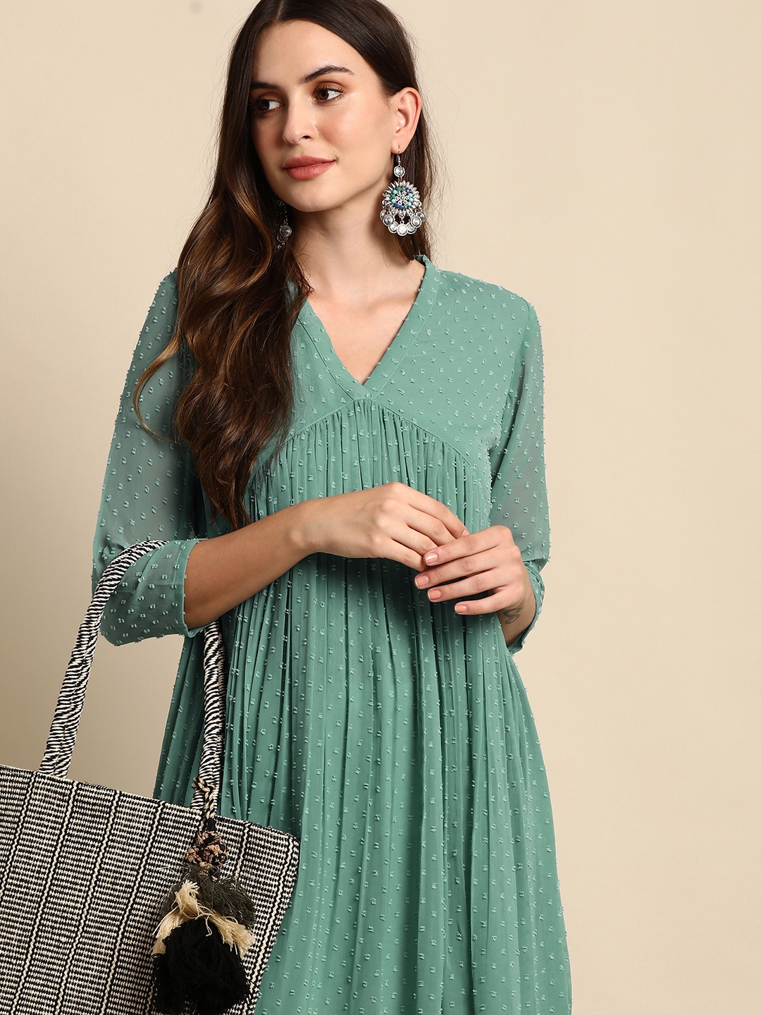 Janasya Green Dobby Weave Poly Chiffon Kurta - Kurtas for Women 16828292 | Myntra