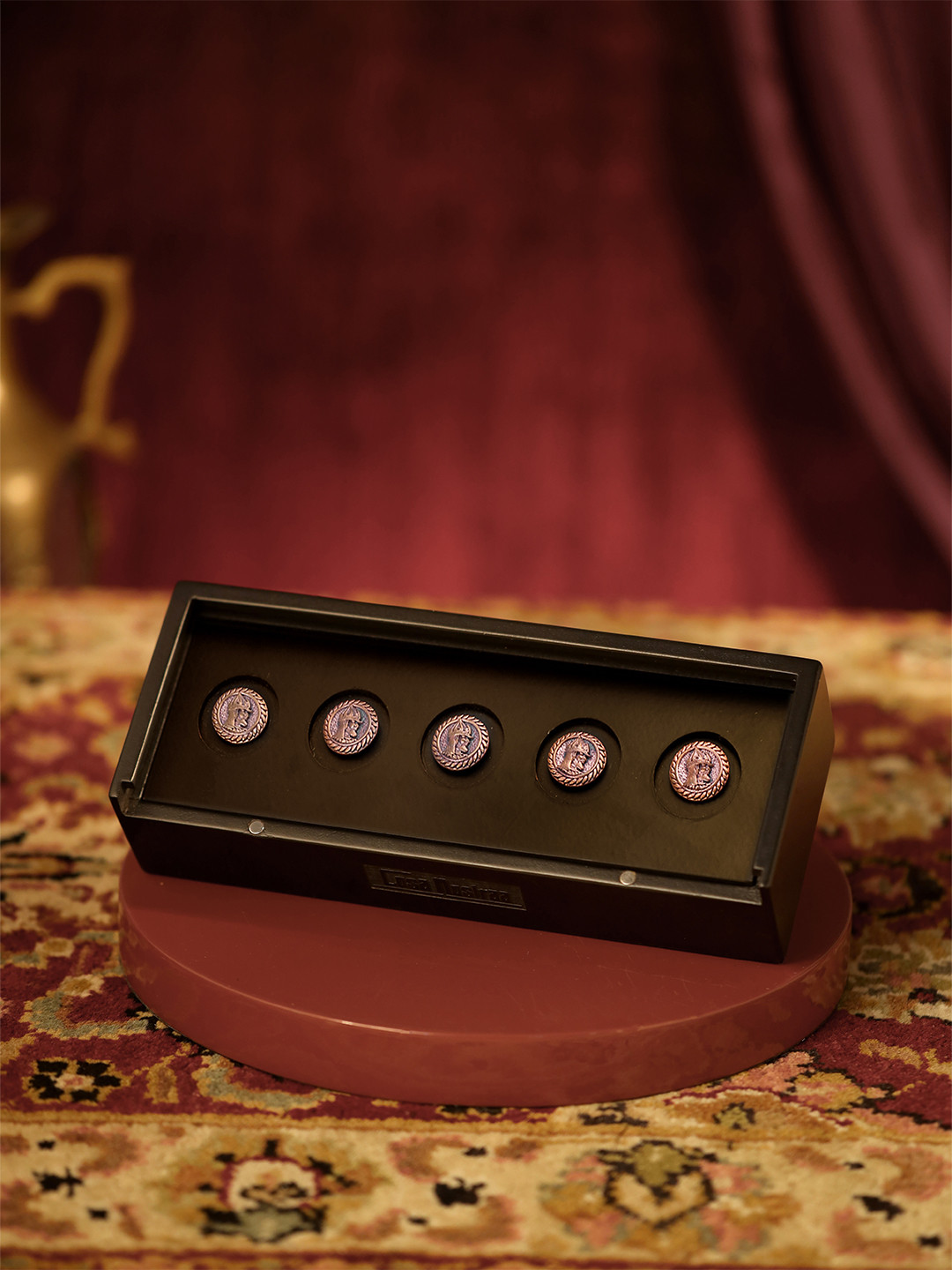 COSA NOSTRAA Set of 5 Metallic-Toned The Alexander Coin Button