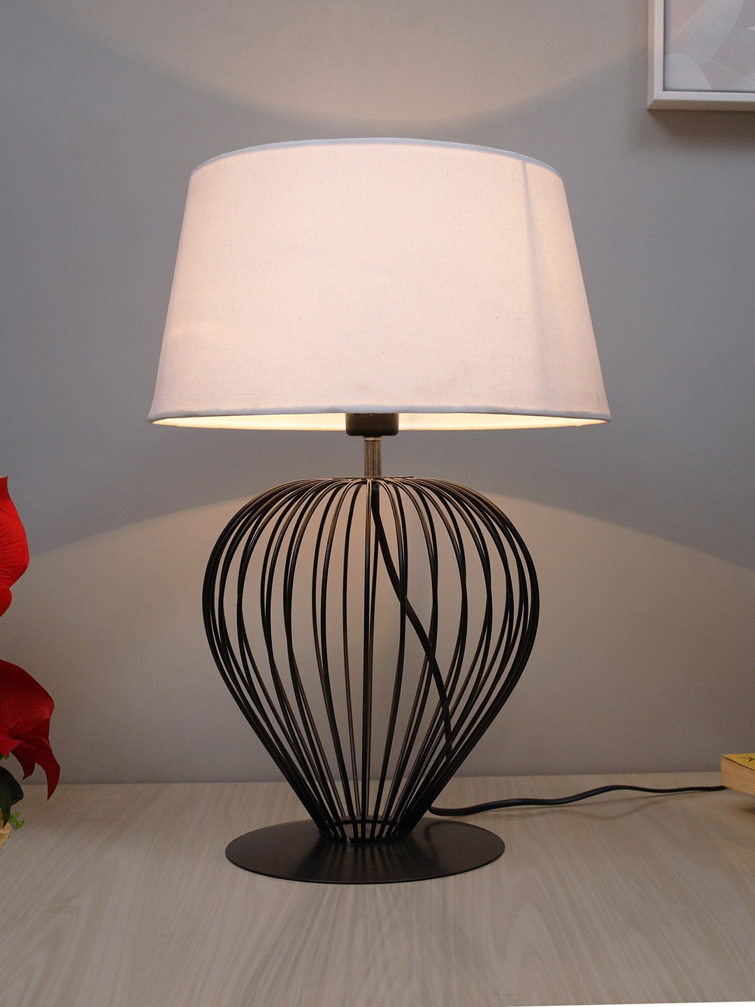 Homesake White Tulip Table Lamp With Daisy Shade