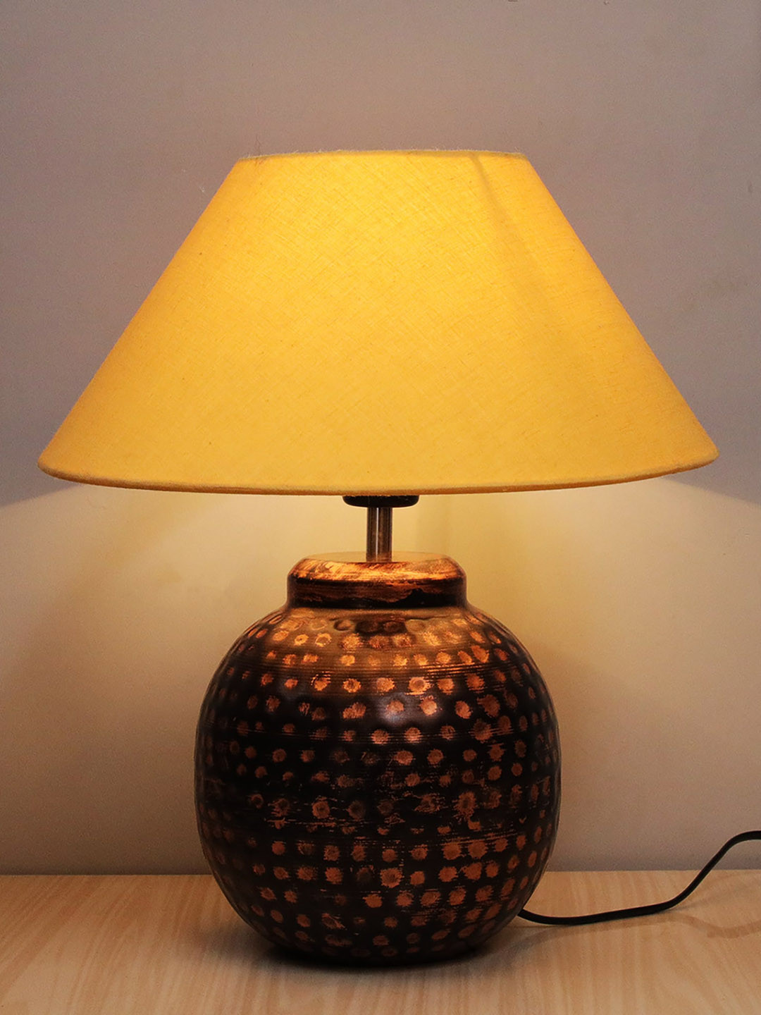 Homesake Brown Oil-Rubbed Ginger Jar Antique Hammered Table Lamp with Golden Shade