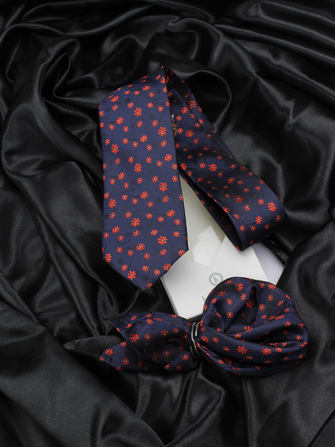 Kavove Men Navy Blue & Red Pack of 2 Printed Tie & Pocket Square Set