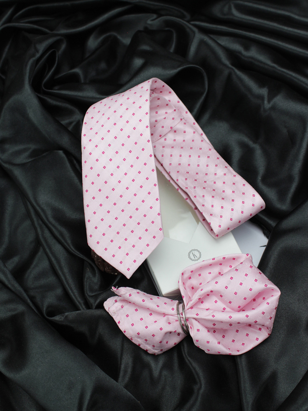 Kavove Men Pink Elegant Checkered Accessory Gift Set