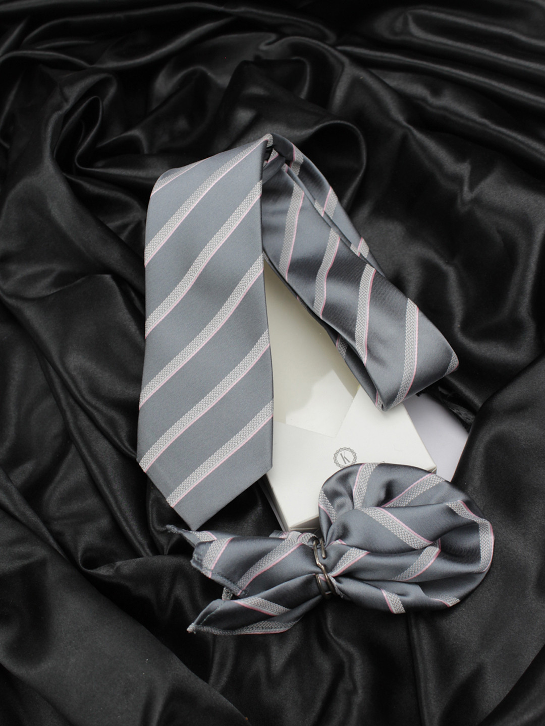 Kavove Men Grey Elegant Striped Accessory Gift Set