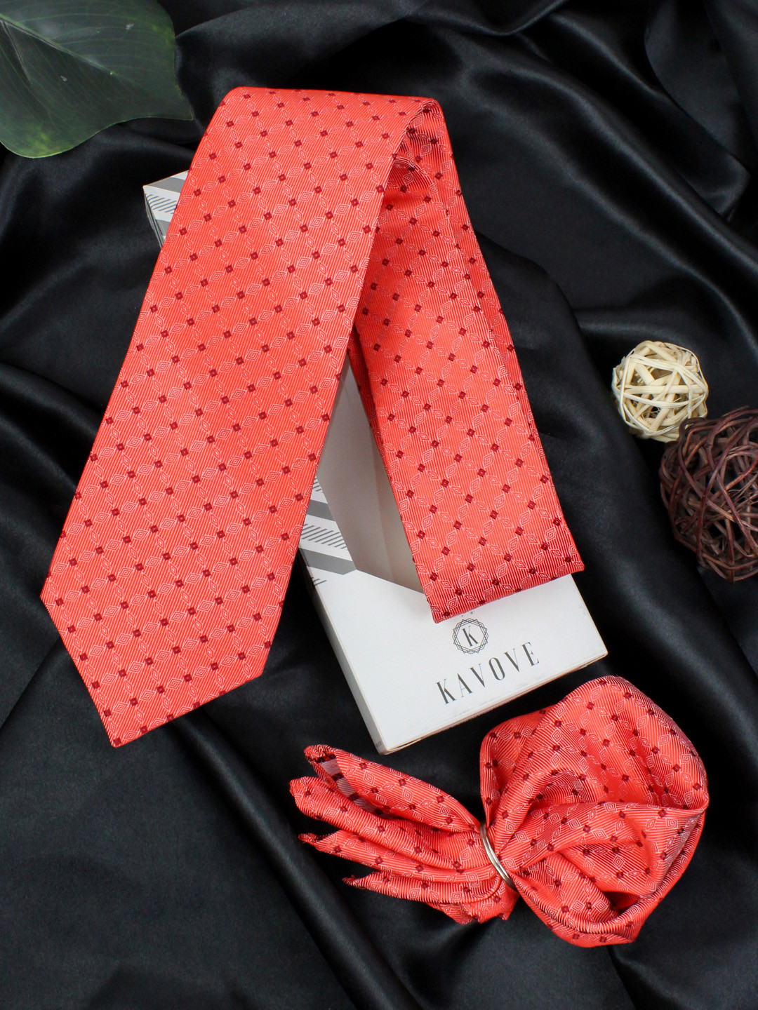 Kavove Men Pink Woven Design Neck Tie & Pocket Square Gift Set