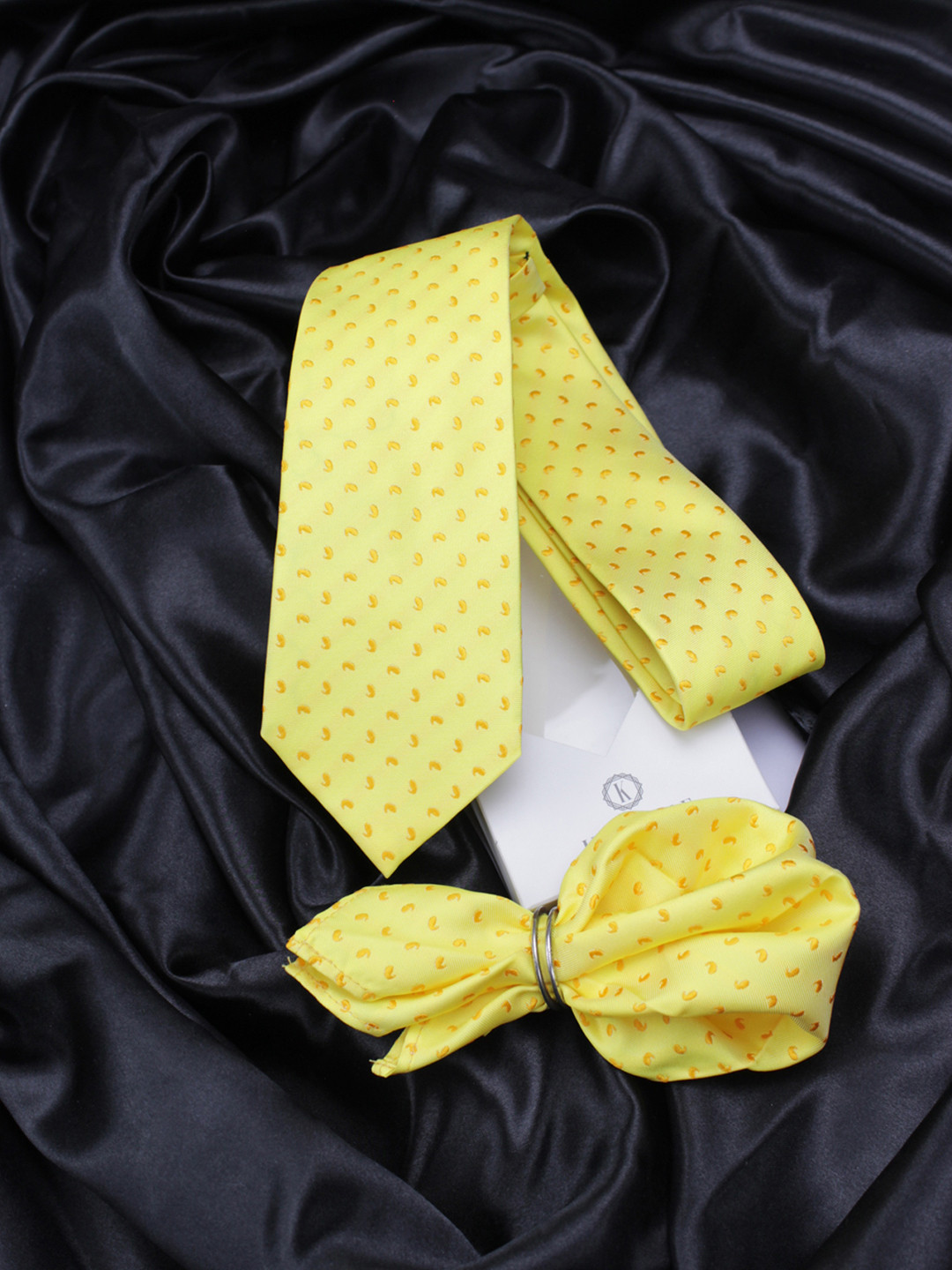 Kavove Yellow Printed Neck Tie & Pocket Square Accessory Gift Set