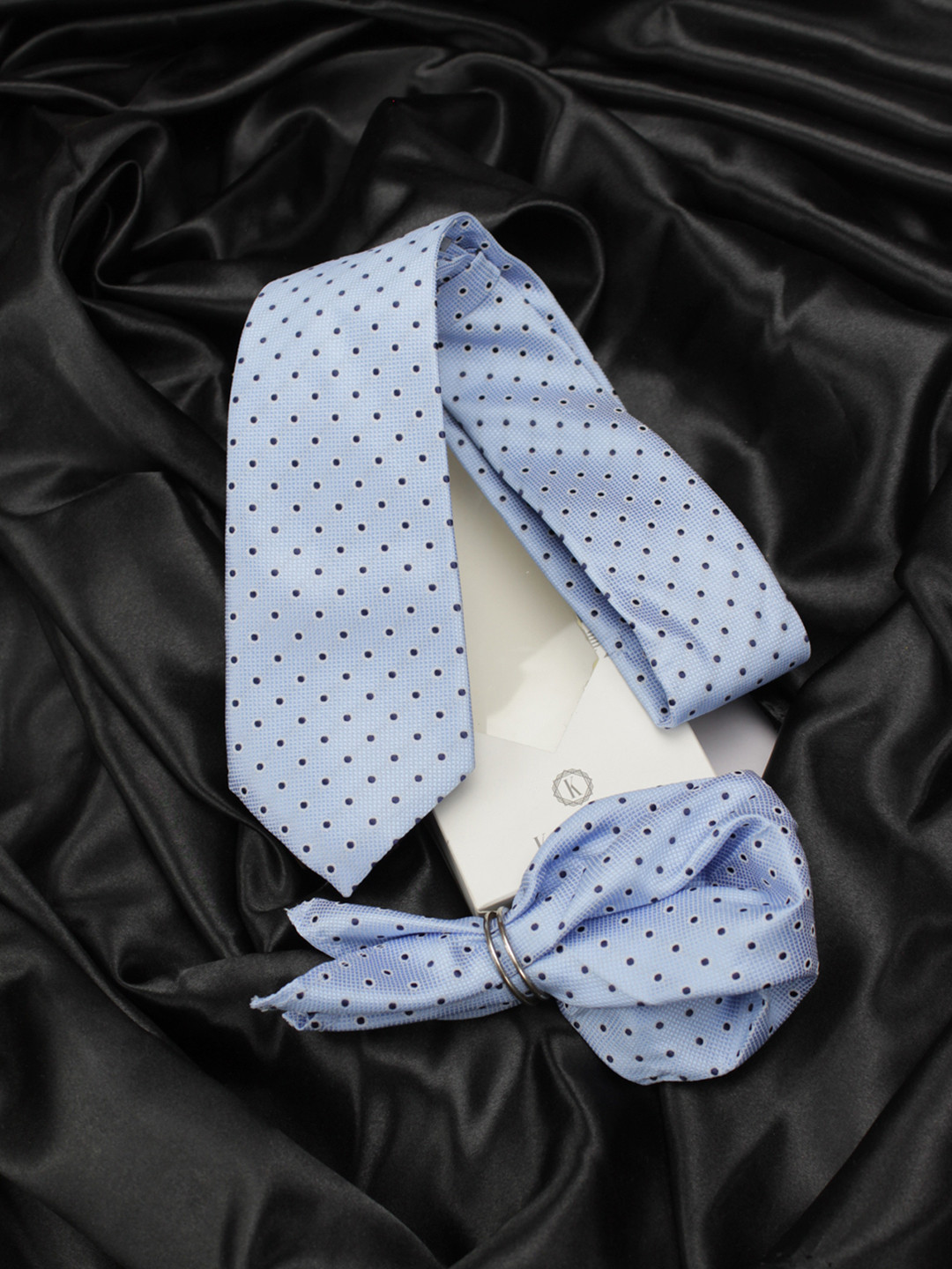 Kavove Men Blue Elegant Polka Dot Accessory Gift Set