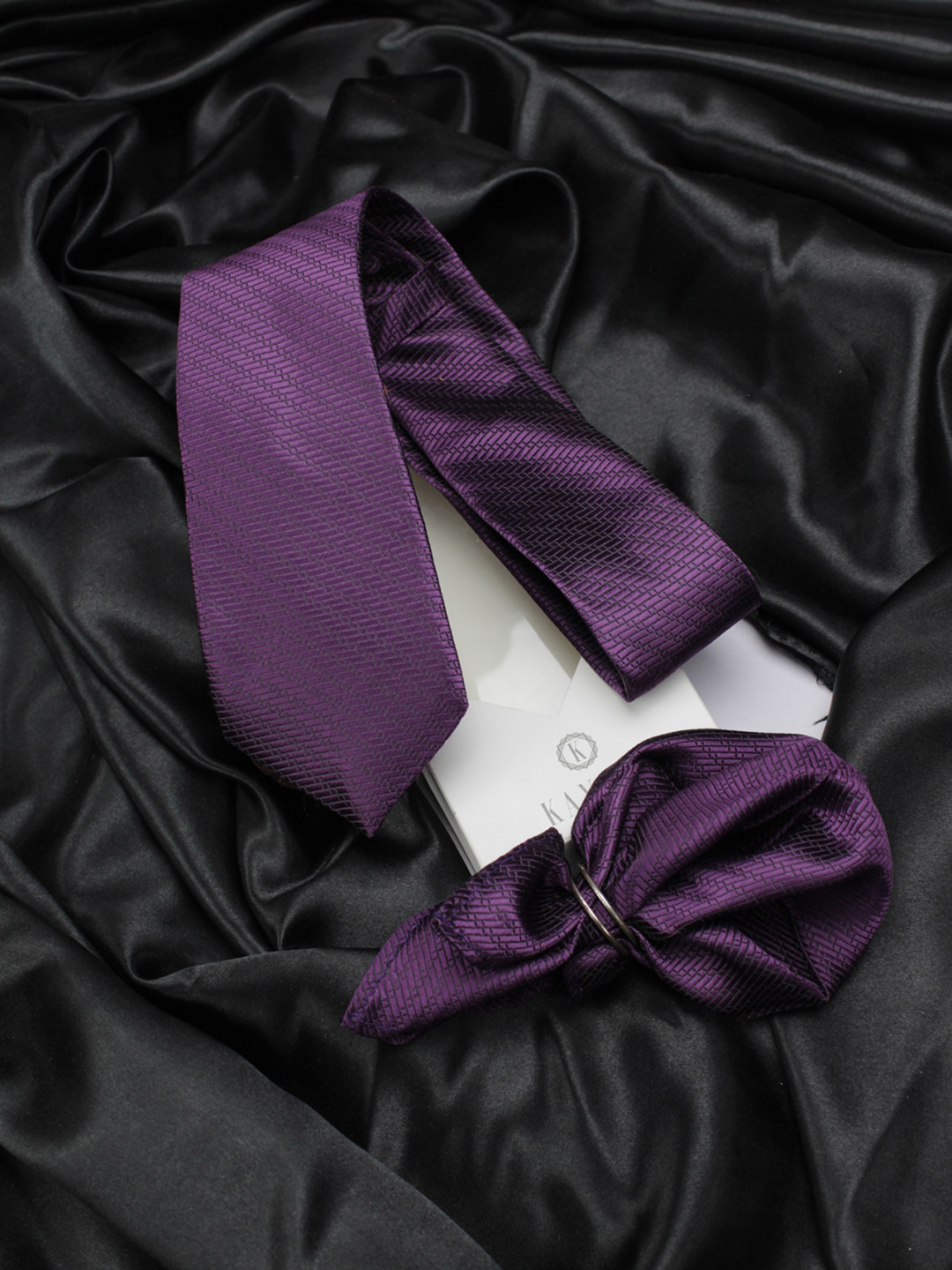 Kavove Men Purple Solid Gift Box