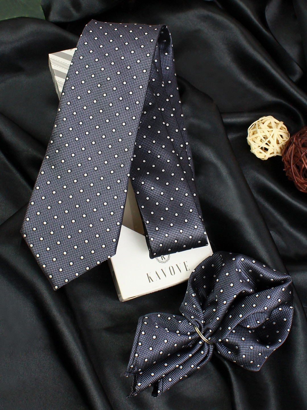 Kavove Men Grey The Enchanting Polka Dot Accessory Gift Set
