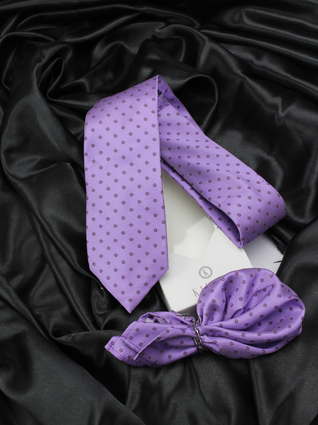 Kavove Men Purple Pack of 2 Printed Tie & Pocket Square Set