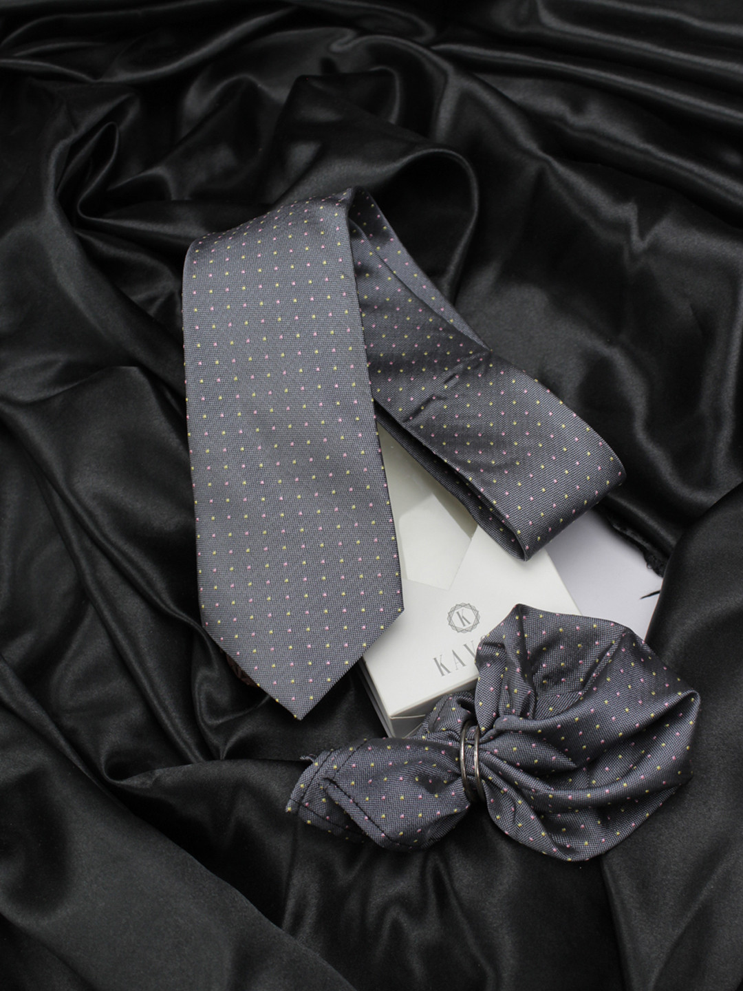 Kavove Grey Polka Dot Tie with Pocket Square