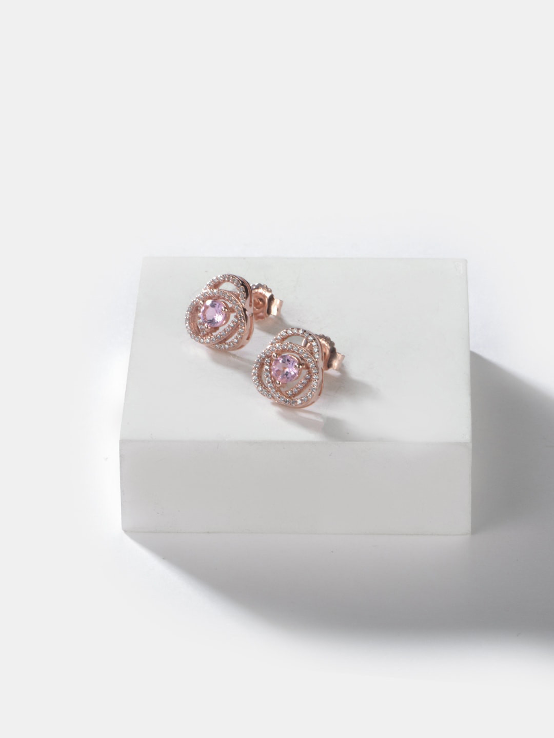 SHAYA Gold-Toned Contemporary 925 Silver Studs Earrings