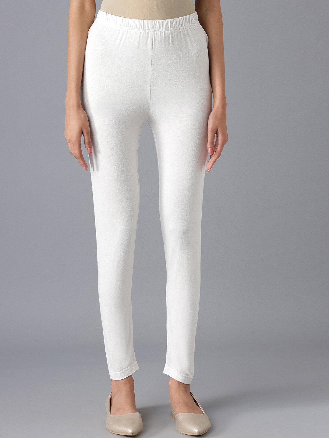 AURELIA Women White Solid Slim Fit Leggings