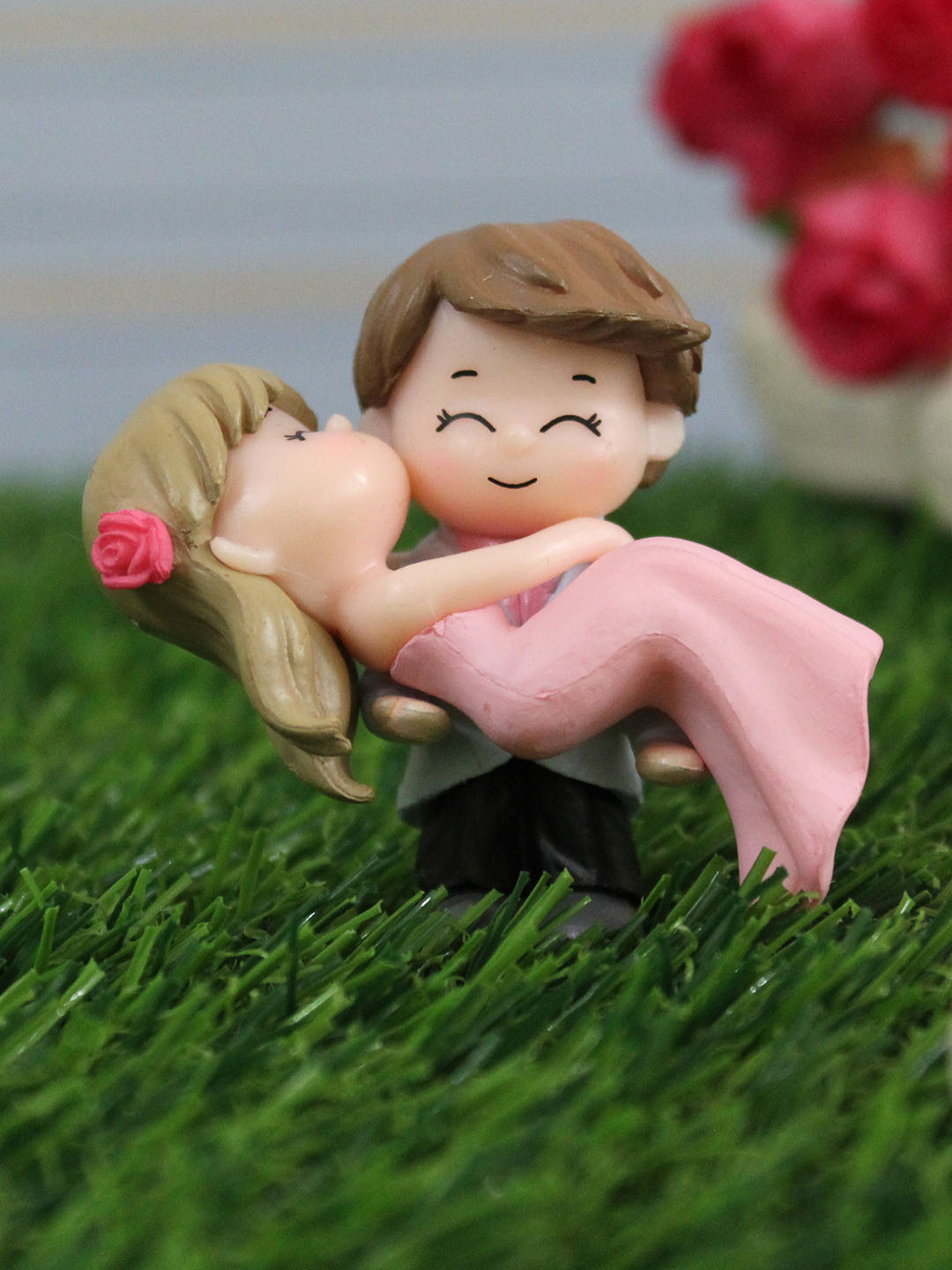 TIED RIBBONS Valentine Miniature Romantic Love Couple Multicoloured Polyresin Glossy Living Room Tiny Showpiece - 1.9 Inches