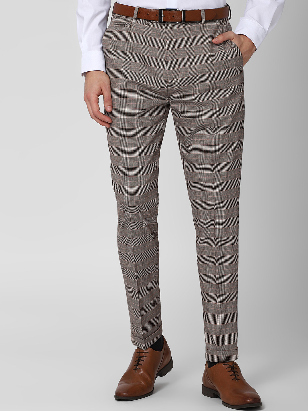 Peter England Men Checked Carrot Fit Crop Formal Trousers
