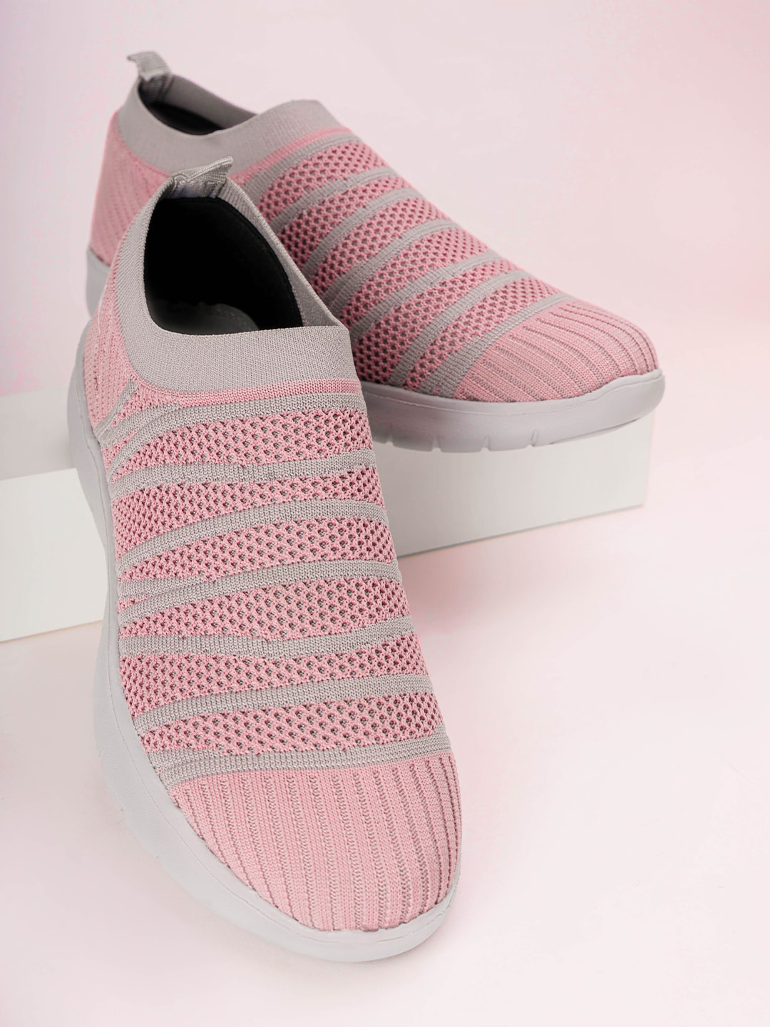 Marc Loire Women Pink & Grey Woven Design Lightweight Slip-On Sneakers