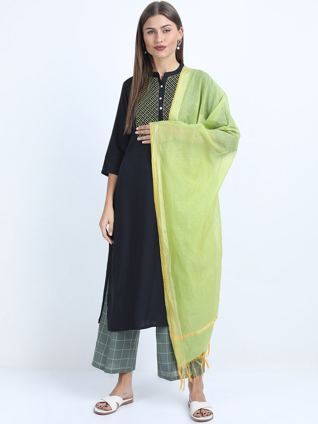 Vishudh Women Navy Blue & Green Printed Straight Kurti with Trousers & Dupatta