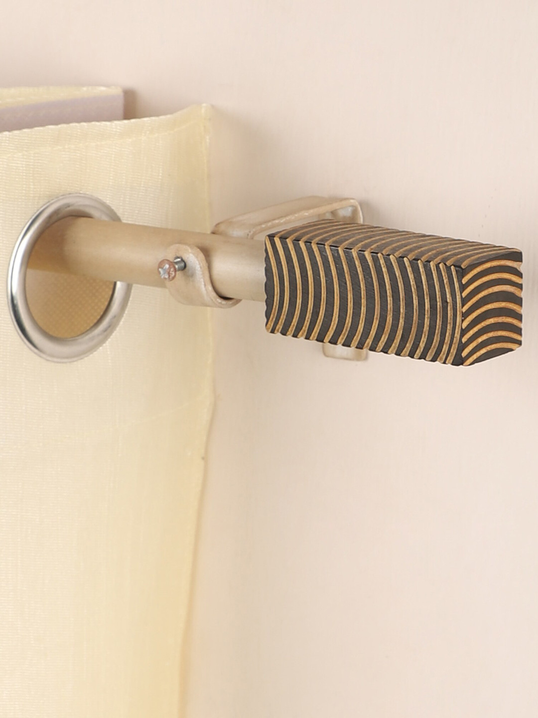 The Decor Mart Set of 2 Gold Extendable Curtain Rods With Brackets