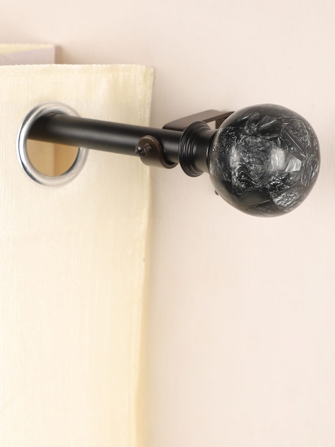The Decor Mart Set of 4 Black Extendable Curtain Rods With Brackets