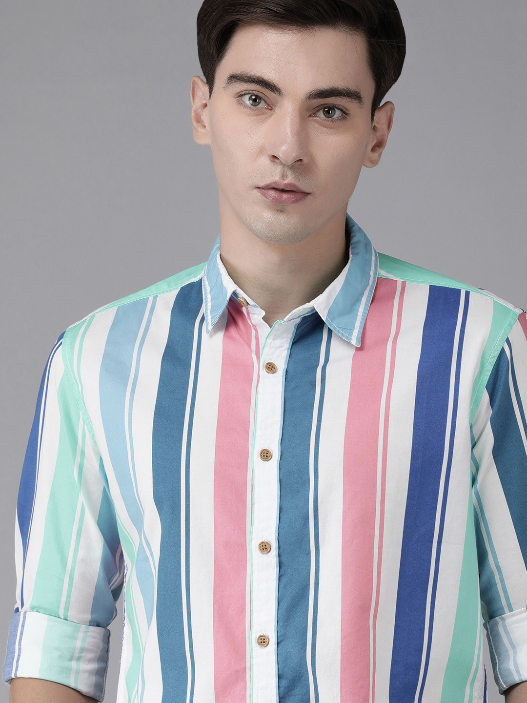 BEAT LONDON by PEPE JEANS Men White & Blue Slim Fit Candy Striped Pure Cotton Casual Shirt