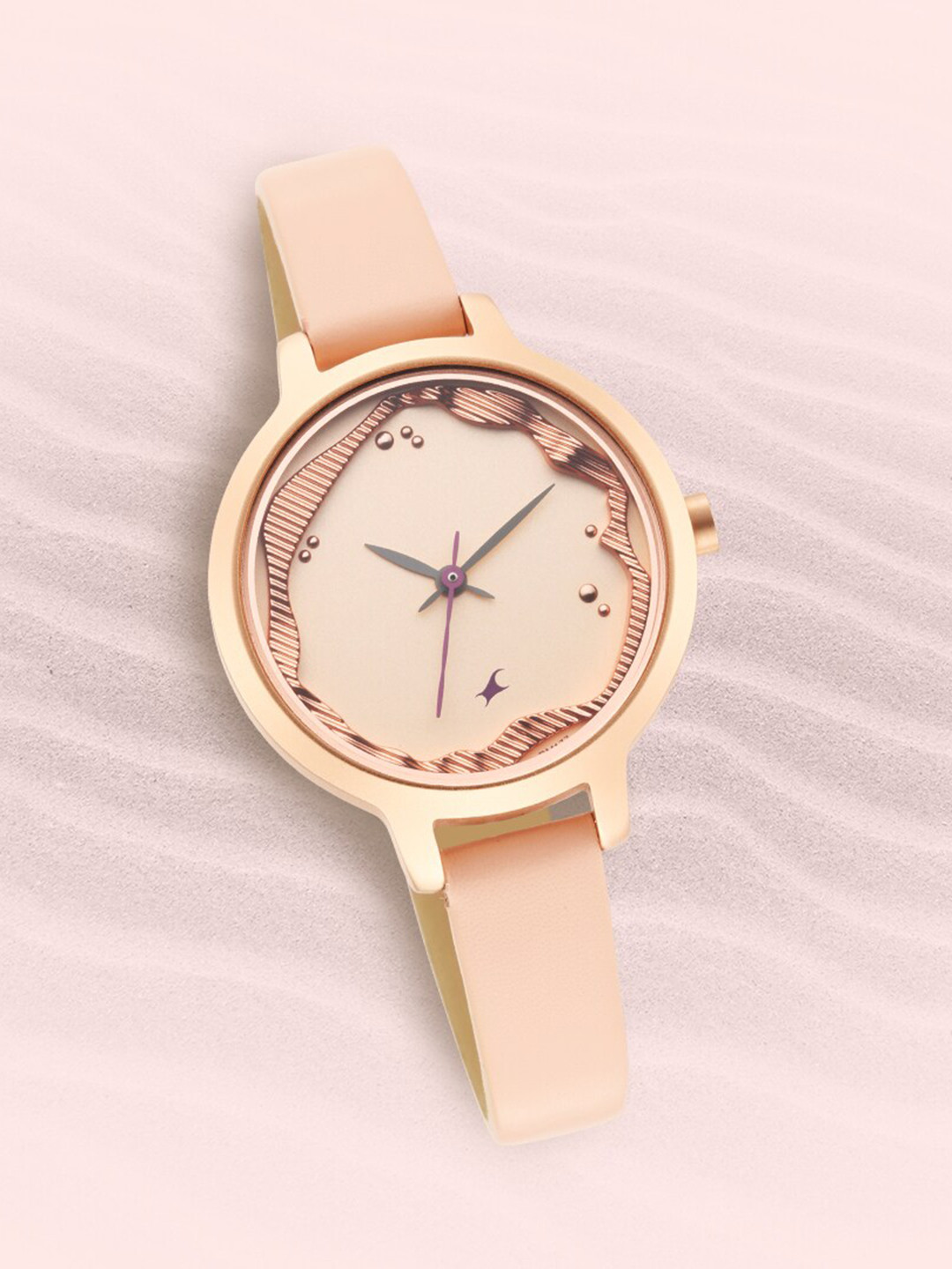 Fastrack Women Beige Brass Dial & Beige Leather Straps Analogue Watch 6260WL02