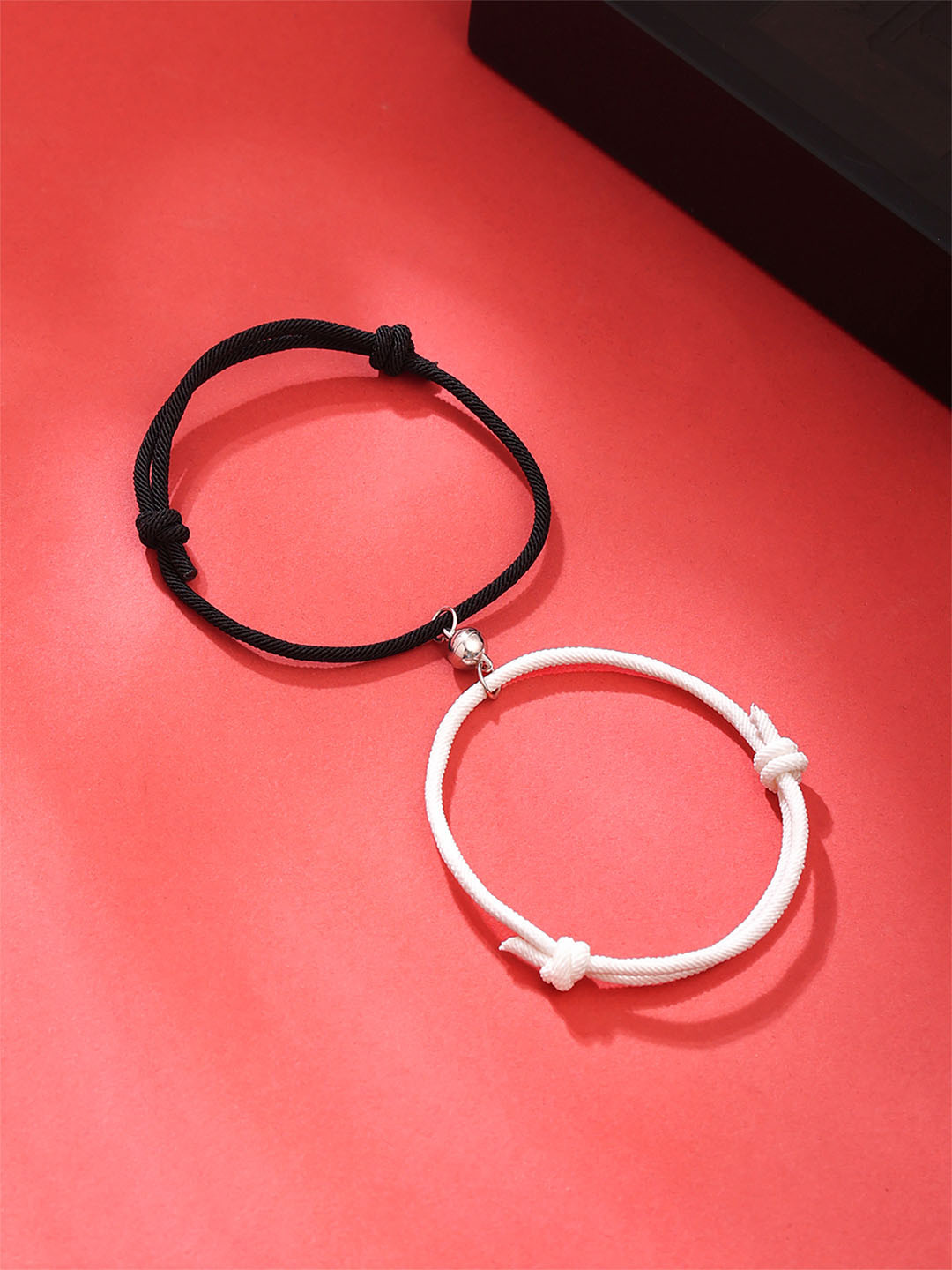Yellow Chimes  2 Pcs Unisex Adjustable White Black Couple Bracelet