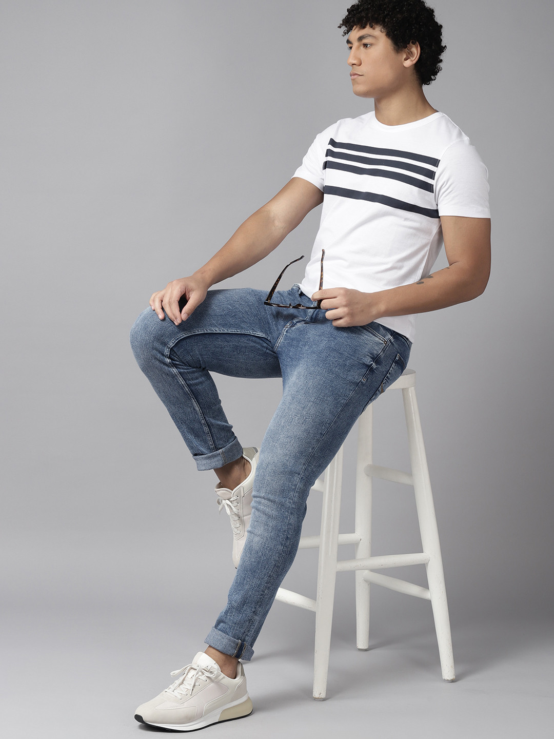 Roadster Men Navy Blue Heavy Fade Skinny Fit Stretchable Jeans